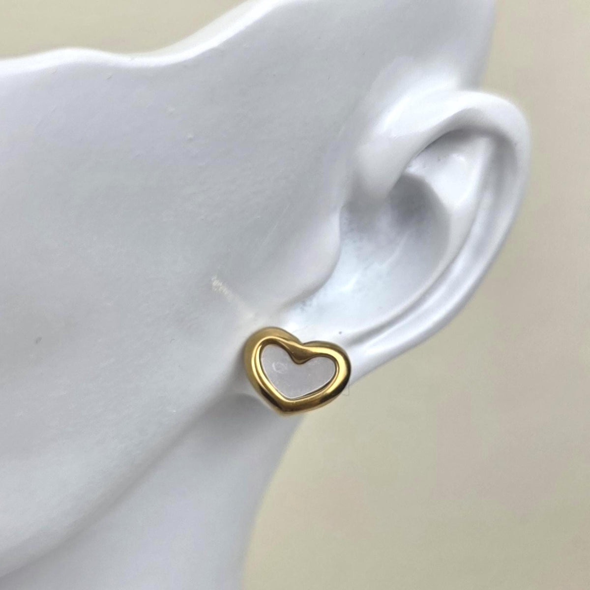 Celeste Heart Jewelry Set | Gold Plated Shell Necklace, Bracelet, Earrings.Dainty Gift for Her