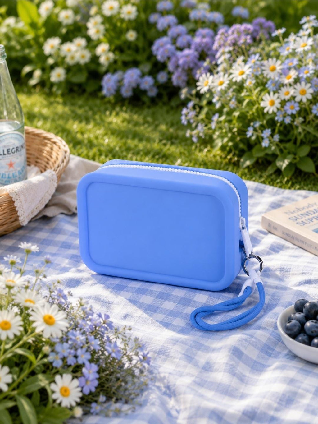 Waterproof Silicone Makeup Bag: Travel Toiletry Organizer Pouch, Minimalist Style