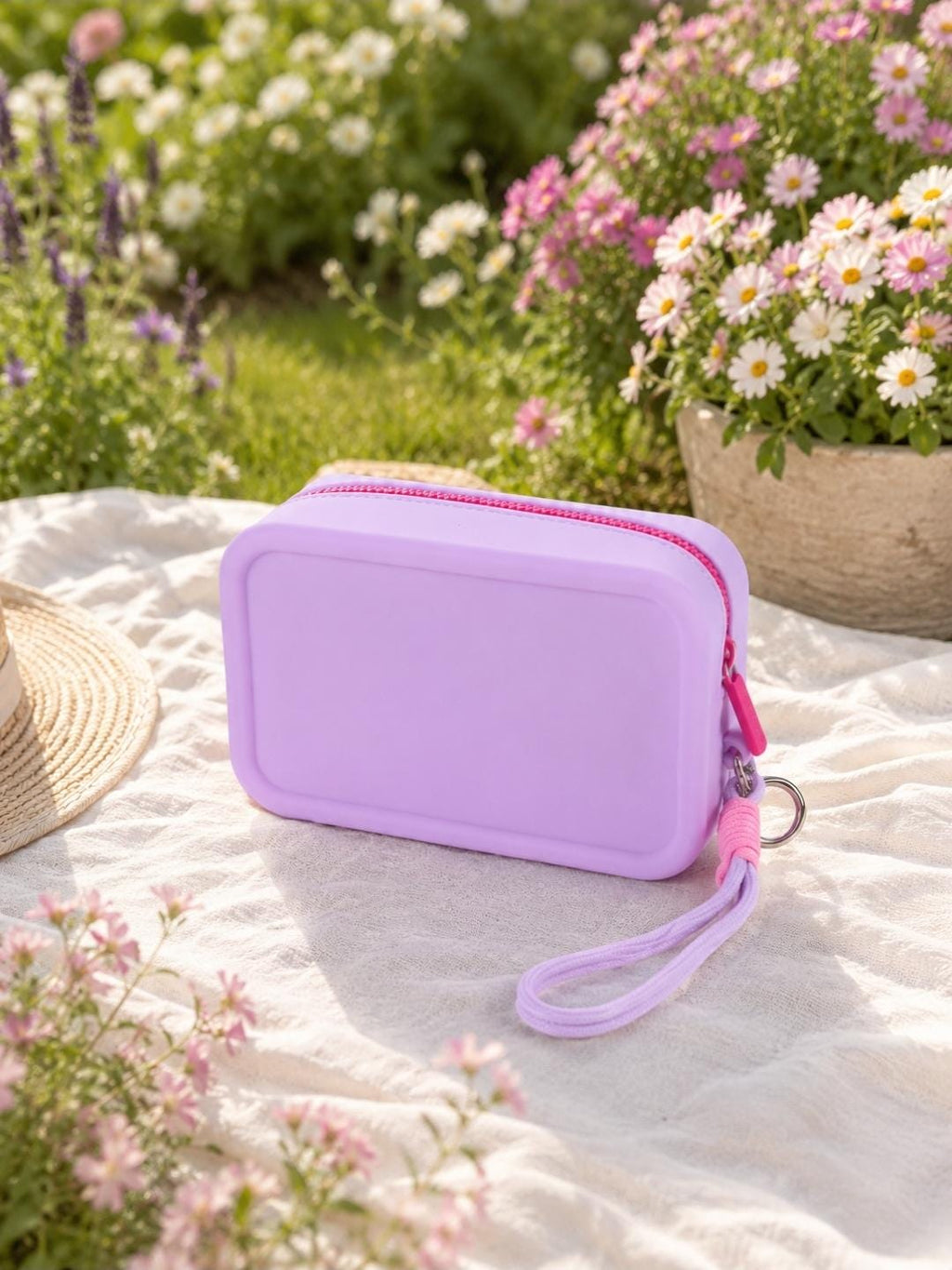 Waterproof Silicone Makeup Bag: Travel Toiletry Organizer Pouch, Minimalist Style