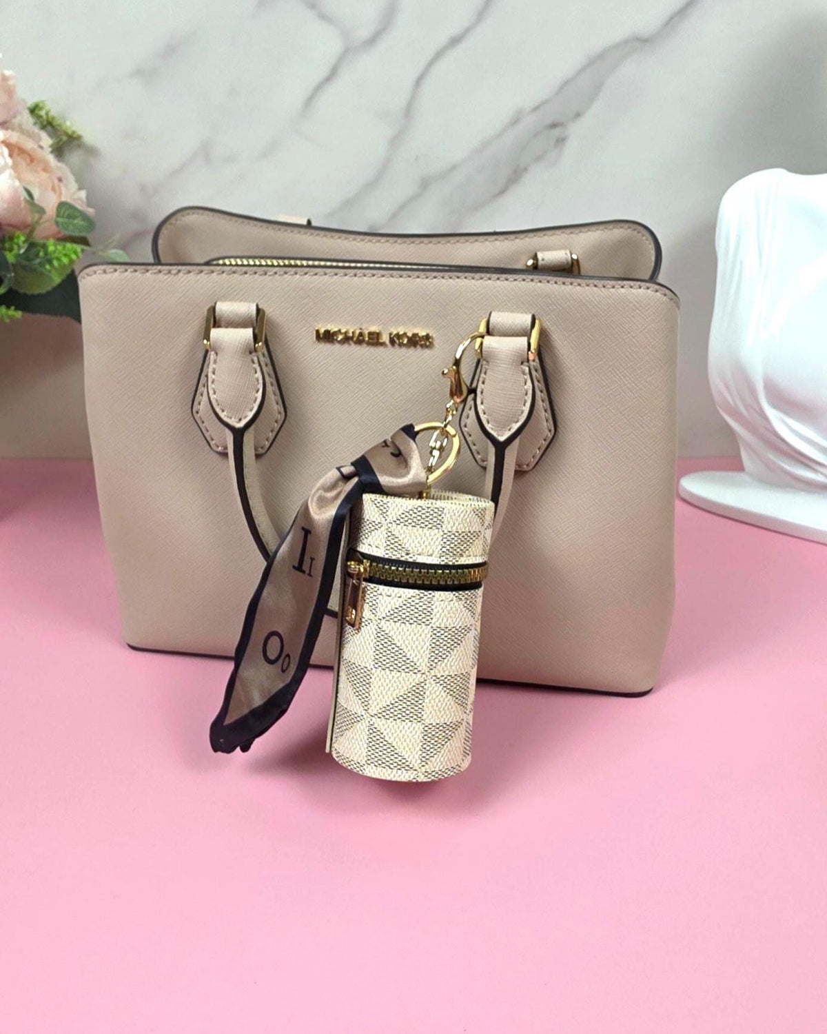 Mini Coin Purse Keychain, Vegan Leather Coin Pouch, Zipper Wallet Charm, AirPods Case, Purse Accessory, Gift for Women